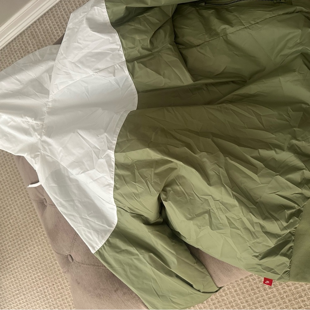 Nike Women's light Jacket